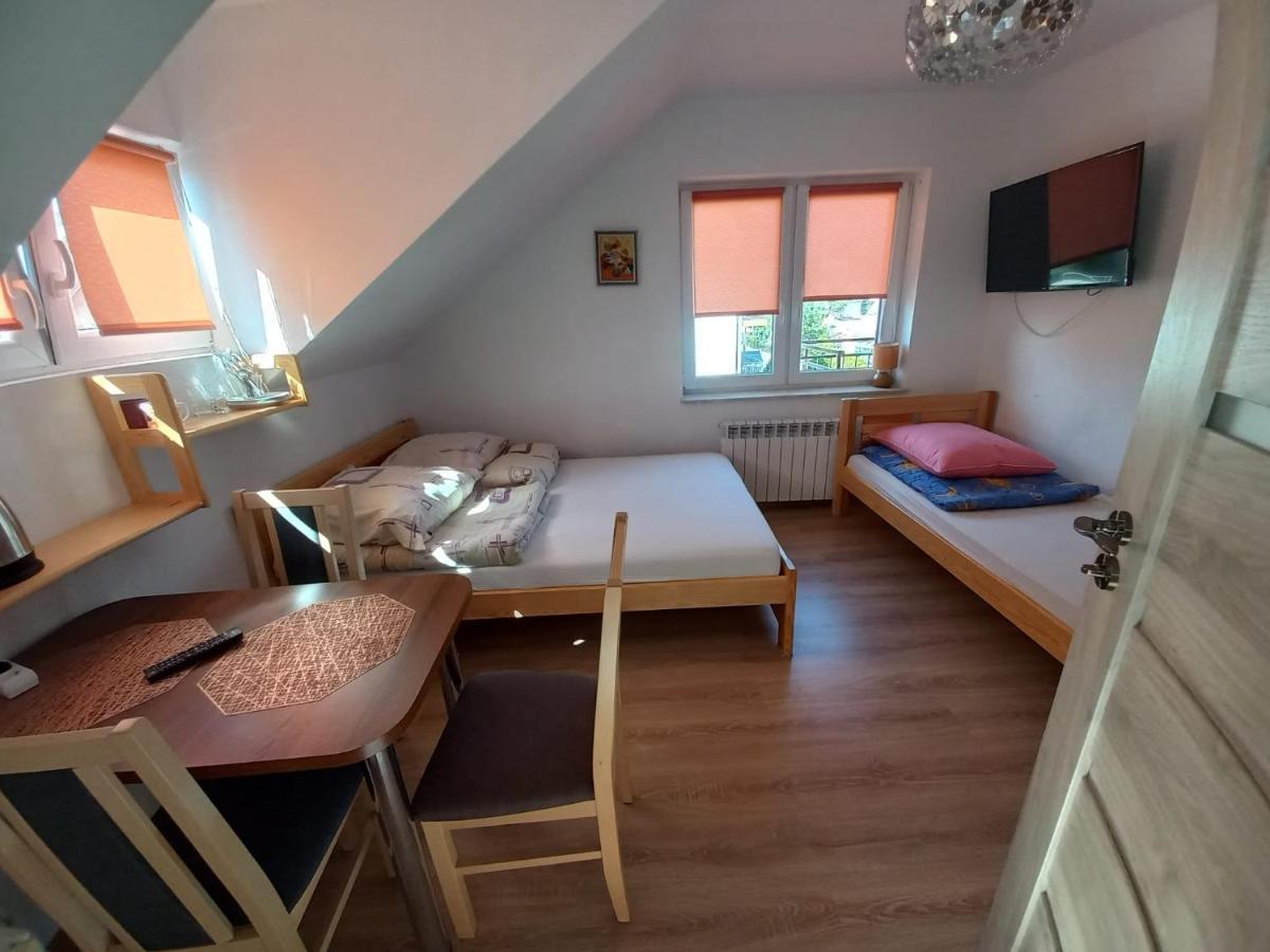 Pokoje Goscinne Tomasz Międzywodzie Exteriör bild