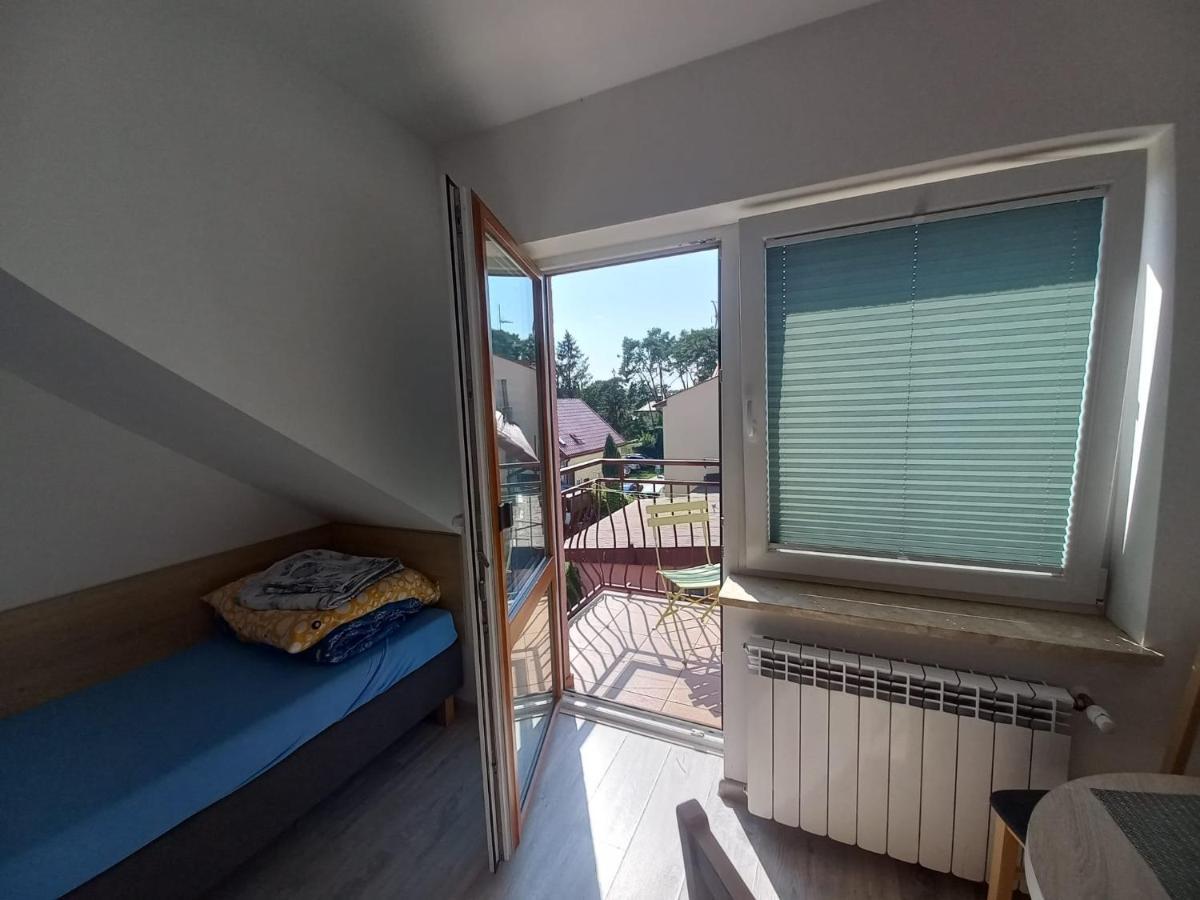 Pokoje Goscinne Tomasz Międzywodzie Exteriör bild
