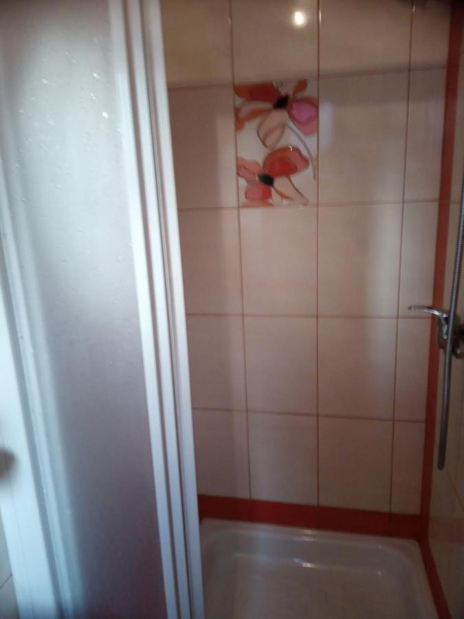 Pokoje Goscinne Tomasz Międzywodzie Exteriör bild